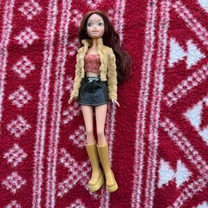 Vintage 2003 My Scene Chelsea Doll Chillin' Out Auburn Hair Faux Fur Jacket